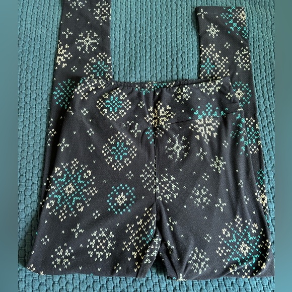 ⭐️ Lularoe navy leggings - Picture 2 of 5